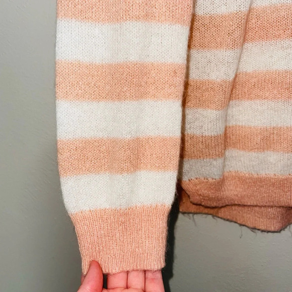 LC Lauren Conrad Peach & White Striped Open Back Knit Sweater Medium Women’s - Picture 4 of 12